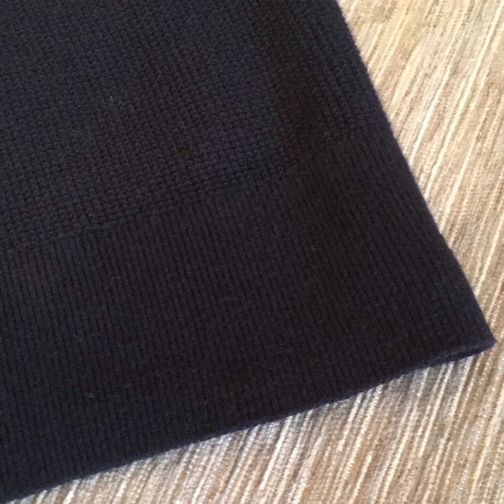 Men t- sweater. - Picture 7 of 11
